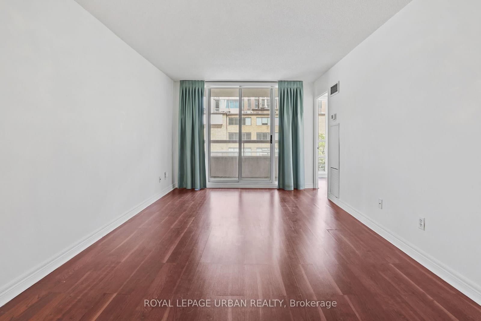 43 Eglinton Avenue E, Unit 506 thumbnail 13