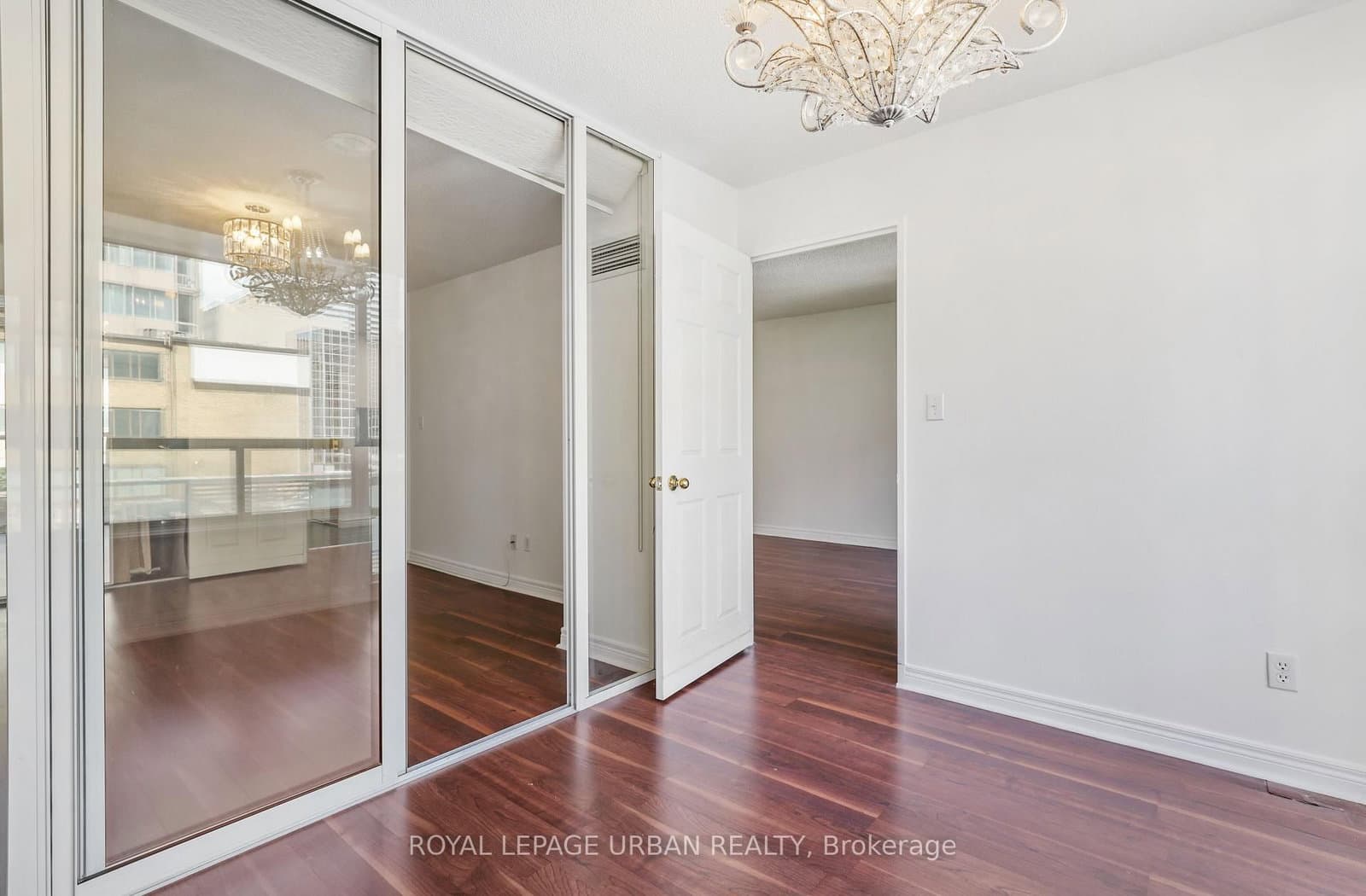 43 Eglinton Avenue E, Unit 506 thumbnail 23