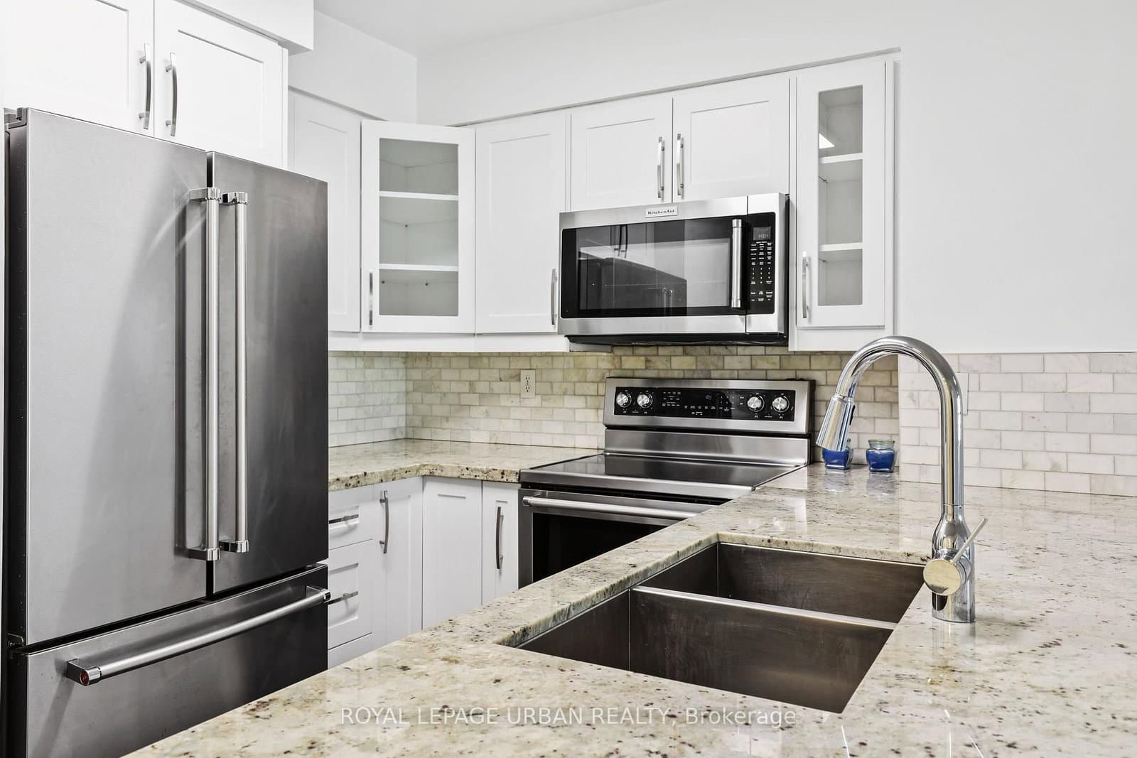 43 Eglinton Avenue E, Unit 506 thumbnail 9