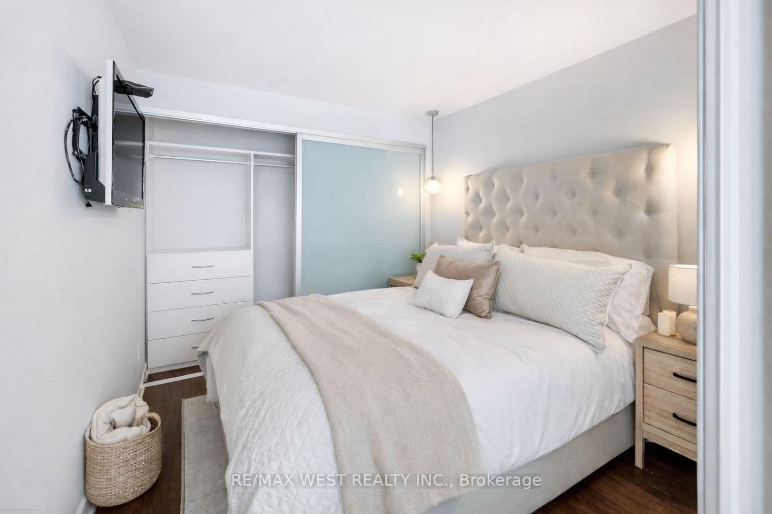 650 King Street W, Unit 310 thumbnail 10