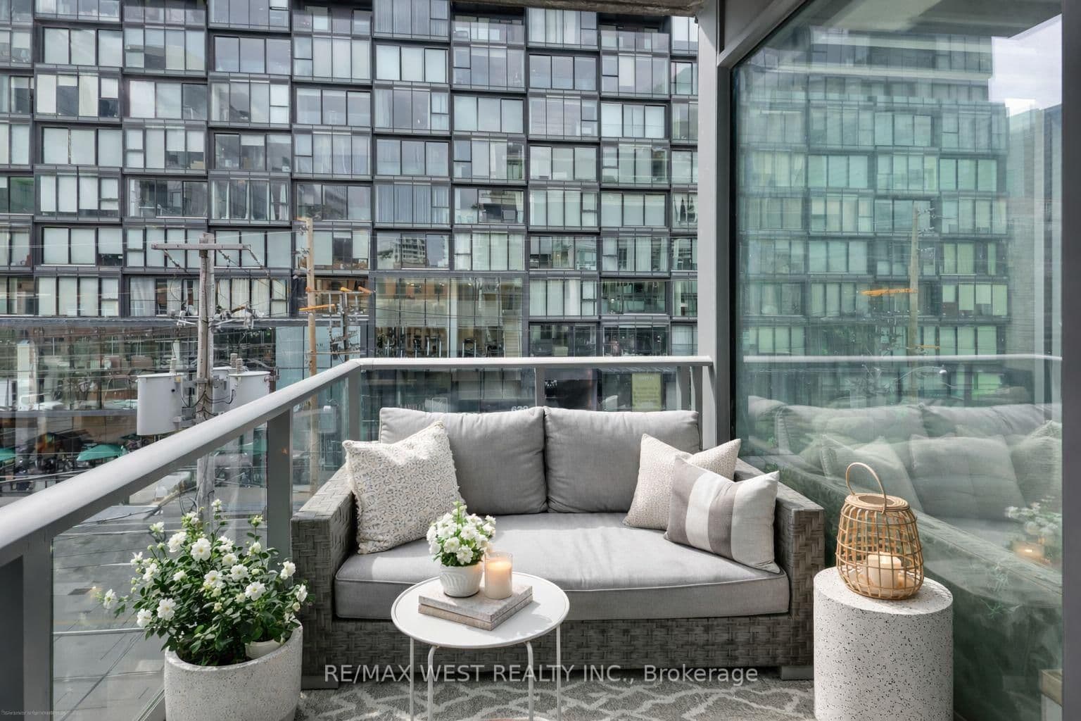 650 King Street W, Unit 310 thumbnail 13