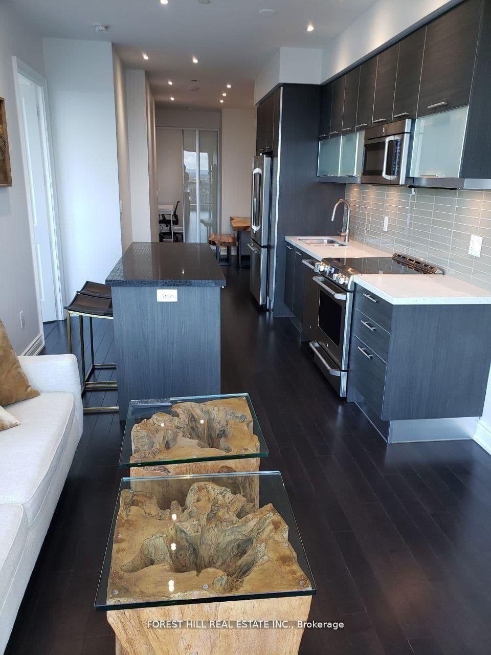 388 Yonge Street, Unit 7401 thumbnail 10