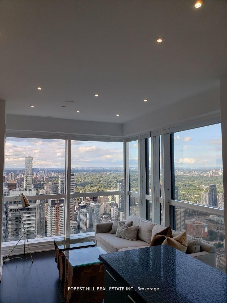 388 Yonge Street, Unit 7401 thumbnail 5