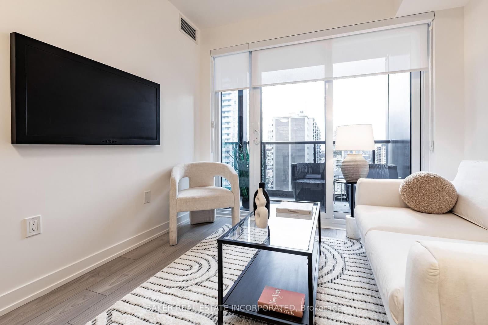 223 Redpath Avenue, Unit 807 thumbnail 11