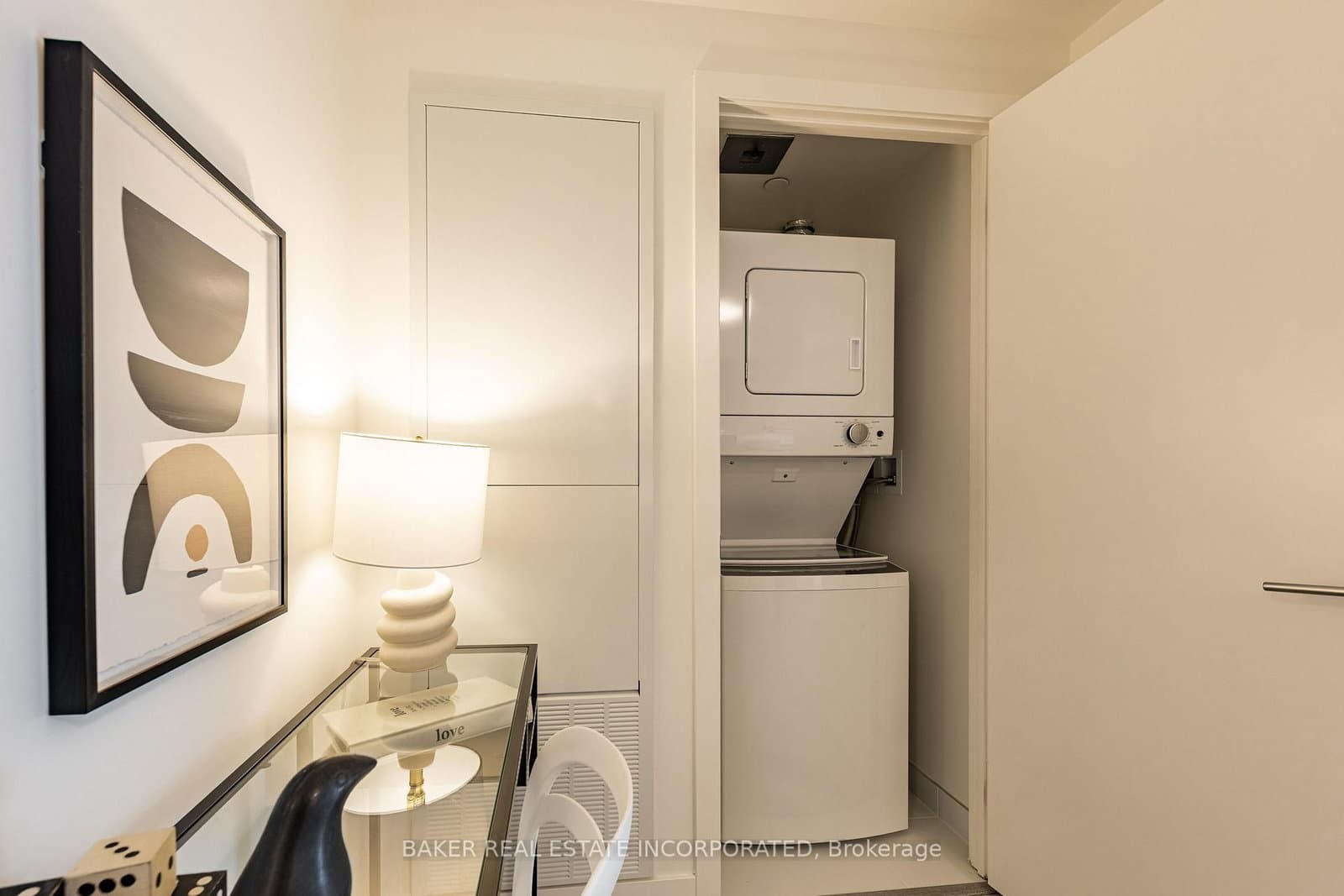 223 Redpath Avenue, Unit 807 thumbnail 5
