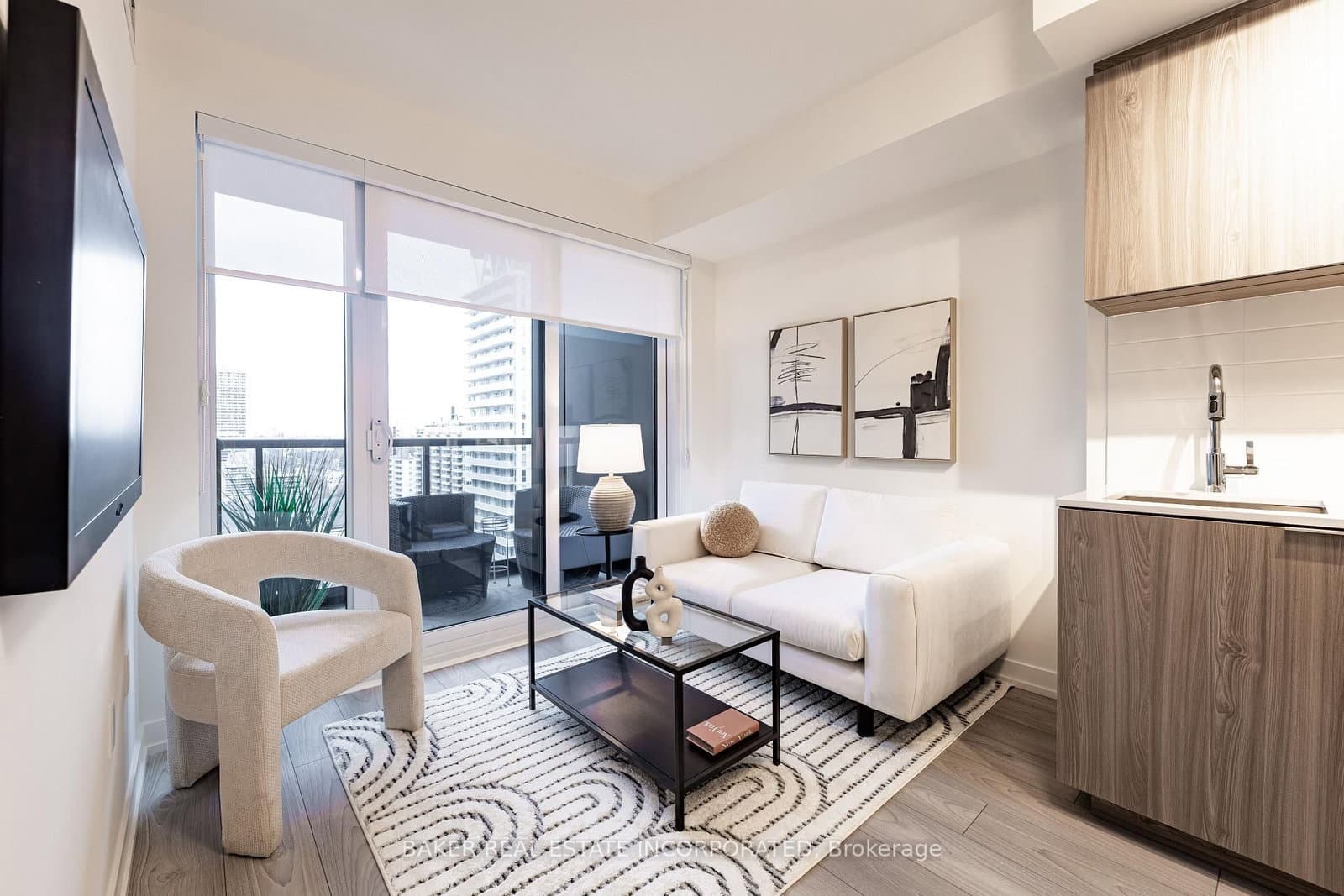 223 Redpath Avenue, Unit 807 thumbnail 7