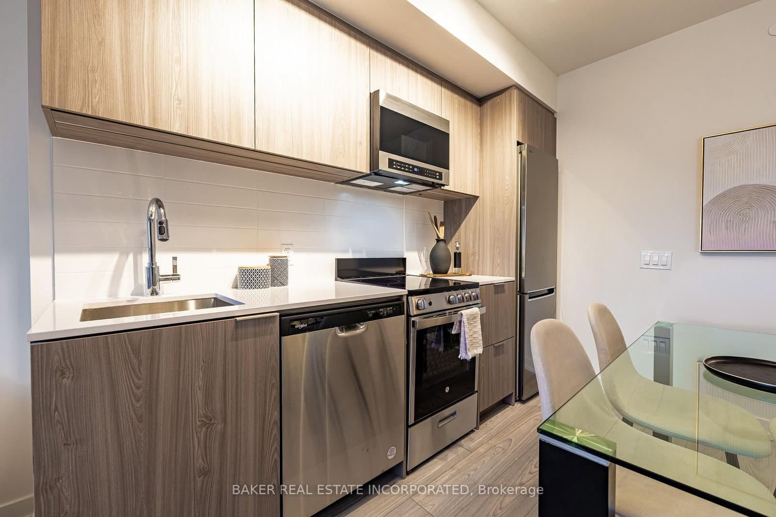223 Redpath Avenue, Unit 807 thumbnail 8