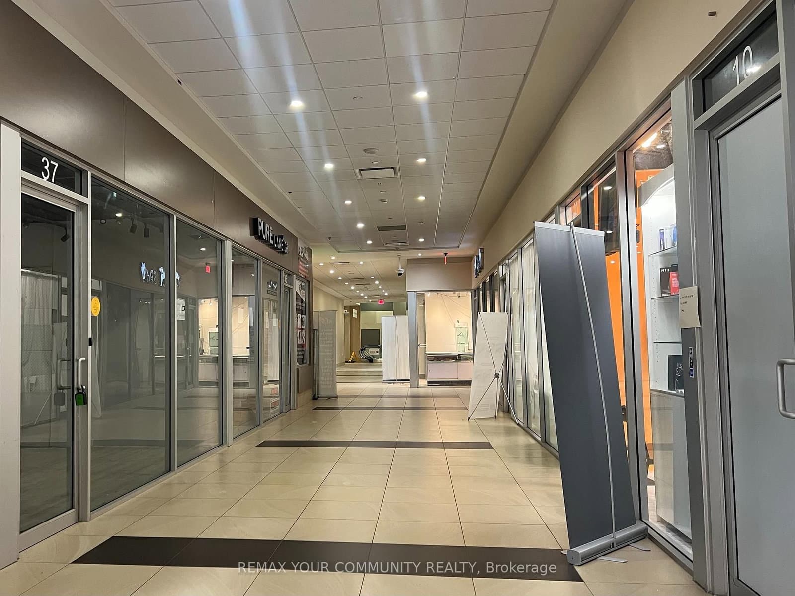 384 Yonge Street, Unit 37 thumbnail 7