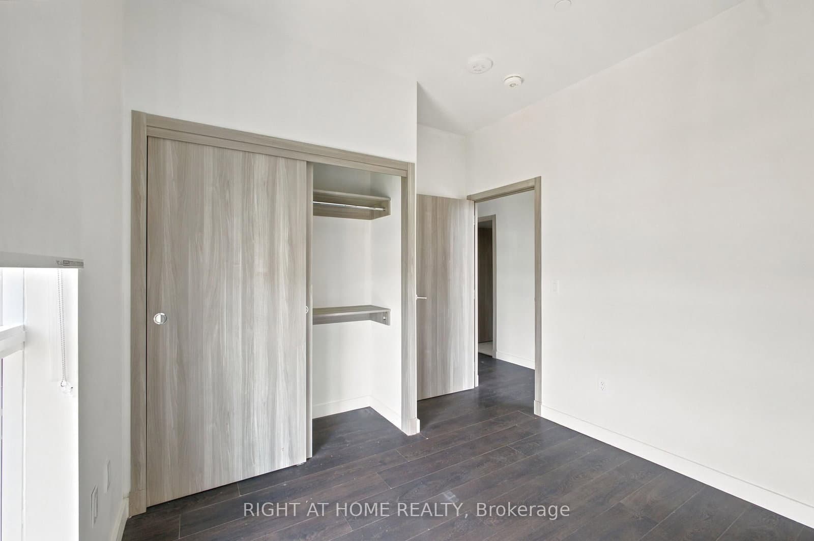 25 McMahon Drive, Unit 2107 thumbnail 15