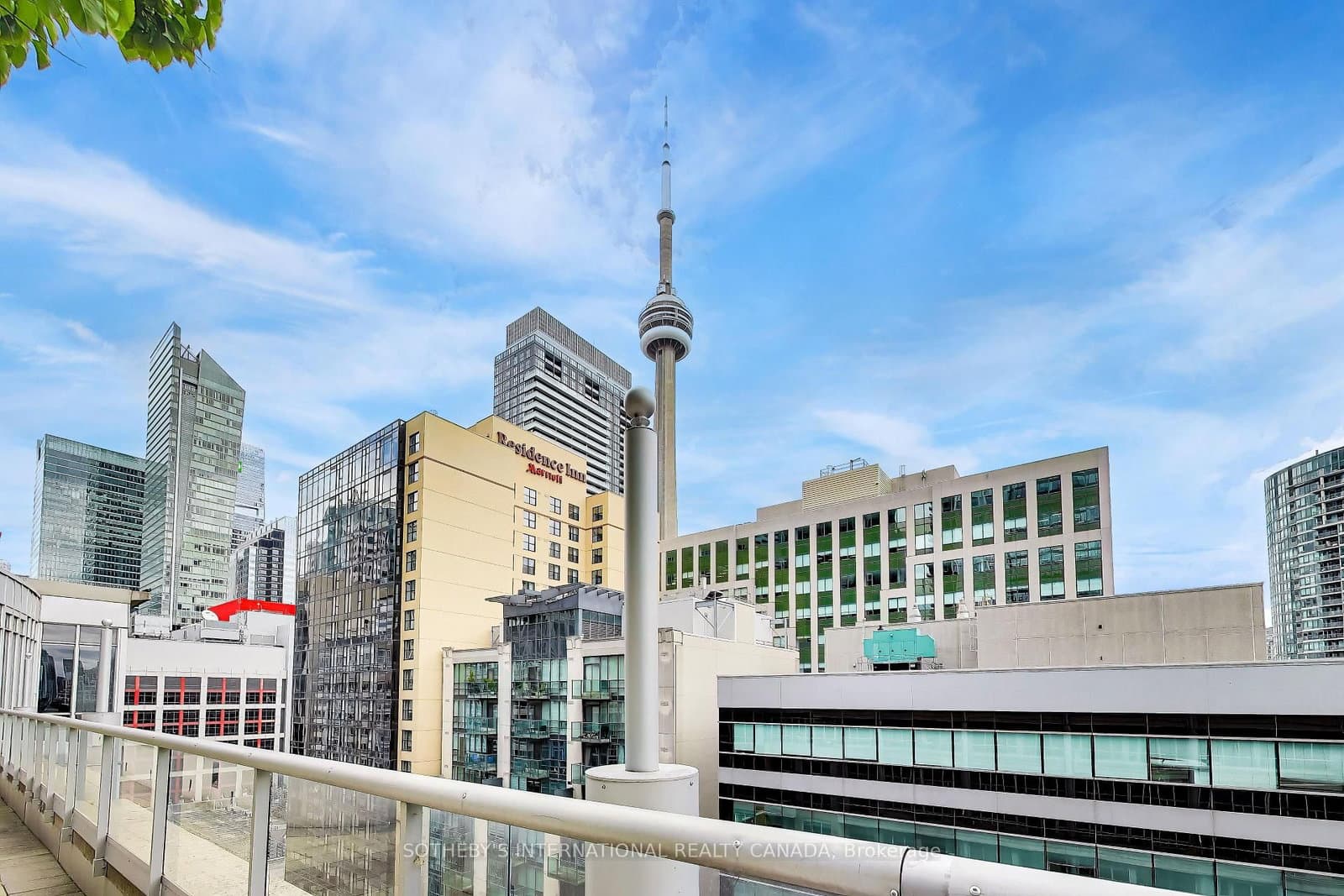 270 Wellington Street W, Unit 1005 thumbnail 32