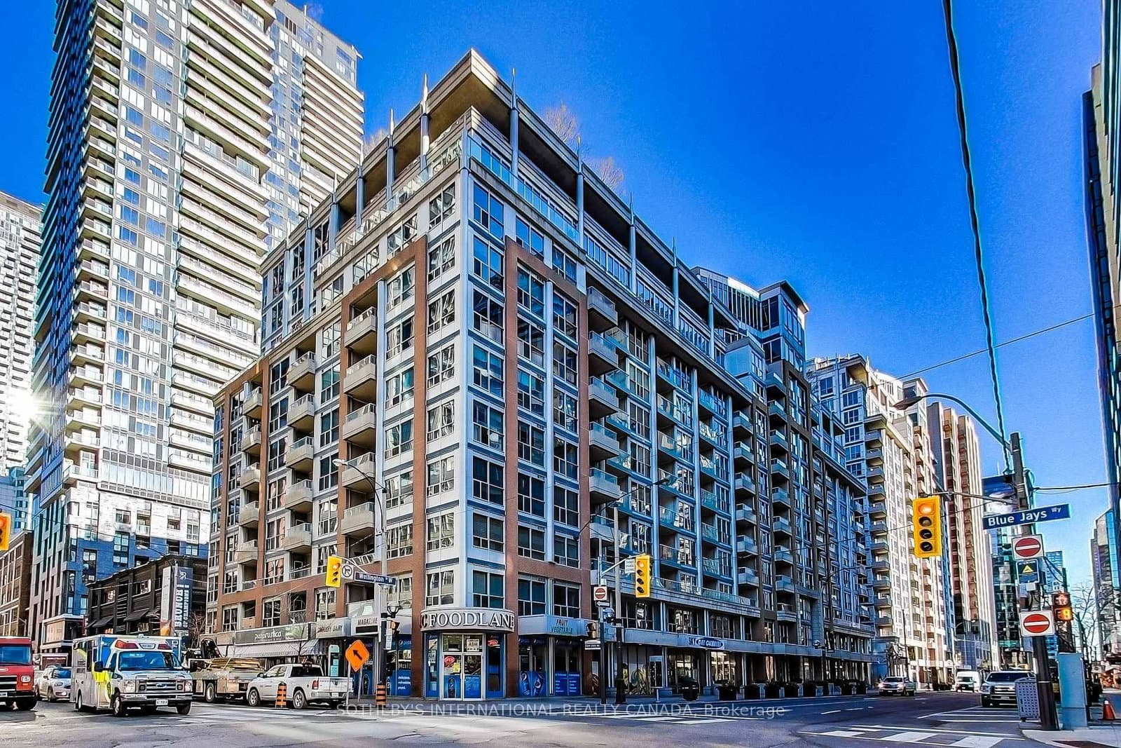 270 Wellington Street W, Unit 1005 thumbnail 35