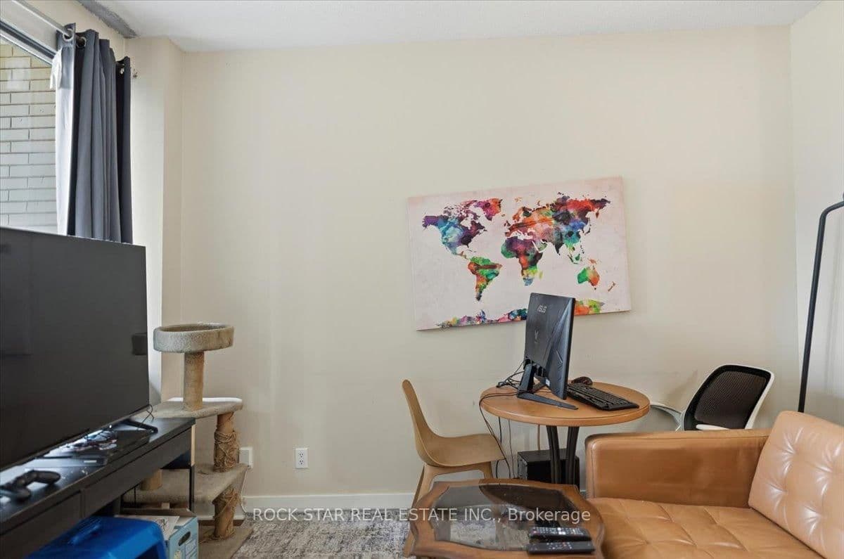 438 King Street W, Unit 720 thumbnail 12