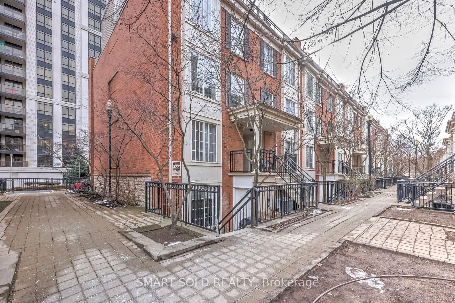 3 Everson Drive, Unit 679 thumbnail 2