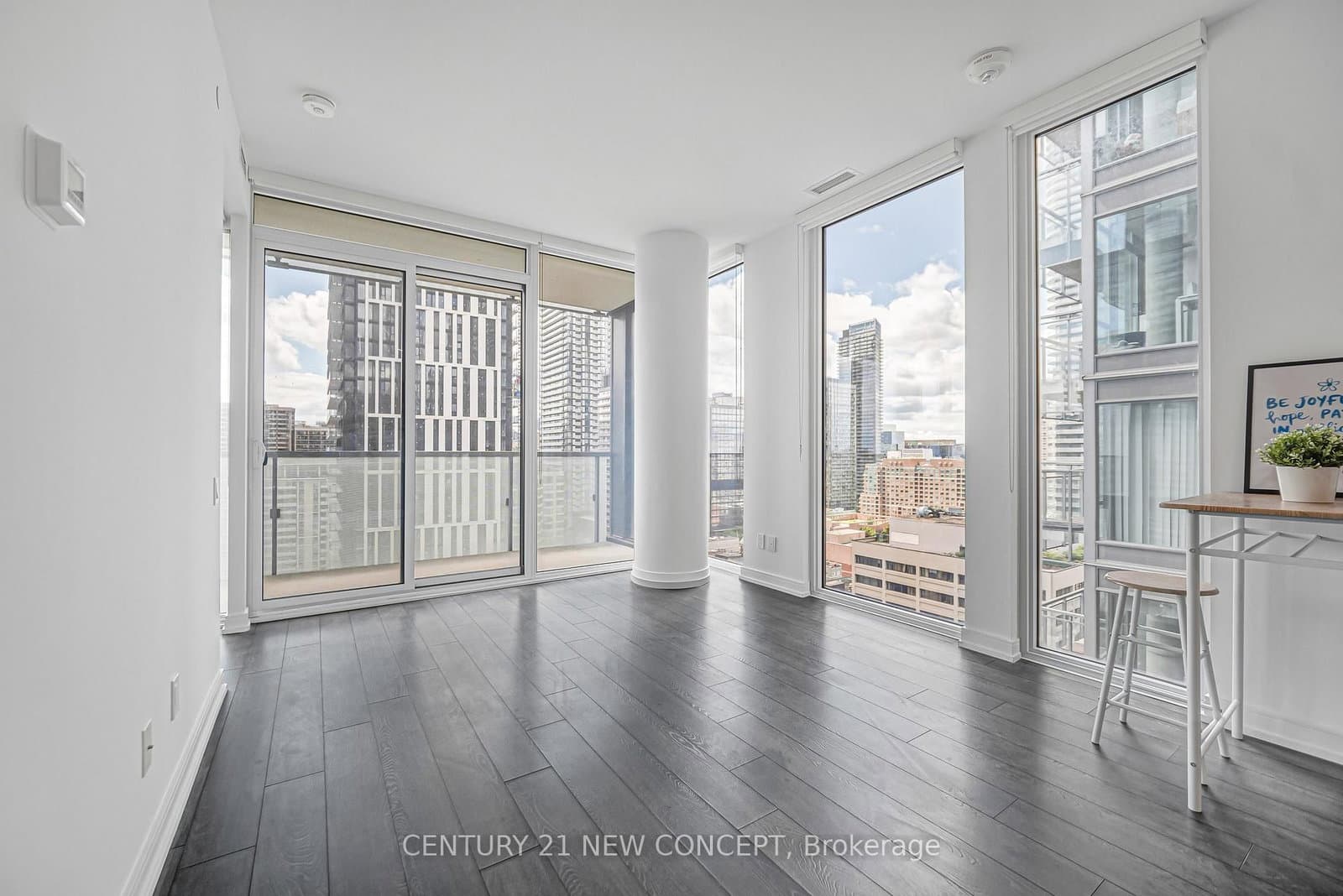28 Wellesley Street E, Unit 1902 thumbnail 14