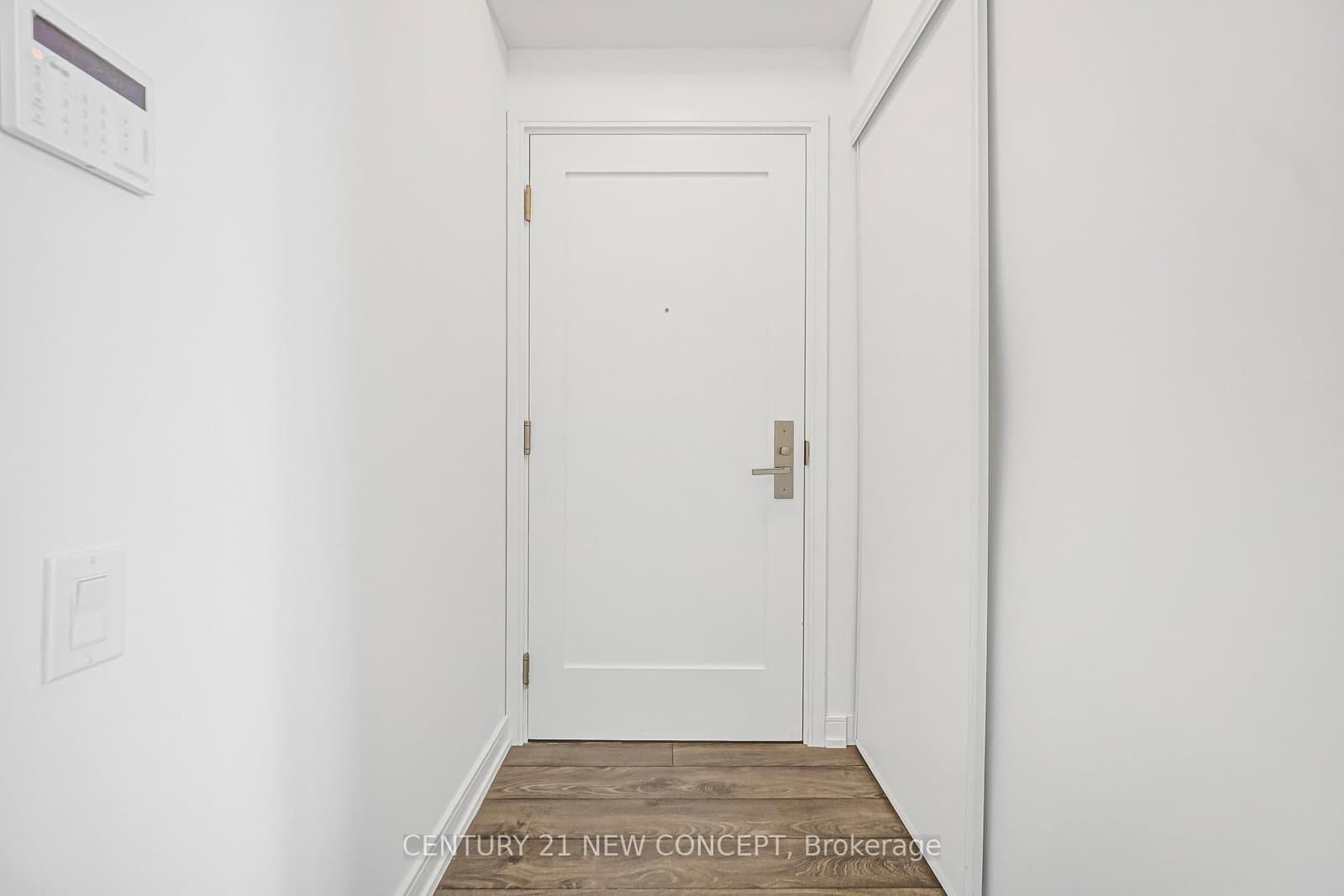 28 Wellesley Street E, Unit 1902 thumbnail 7