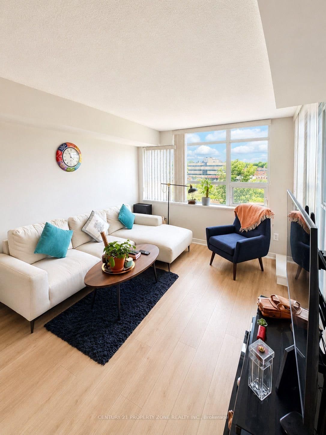 33 Singer Court, Unit 303 thumbnail 8