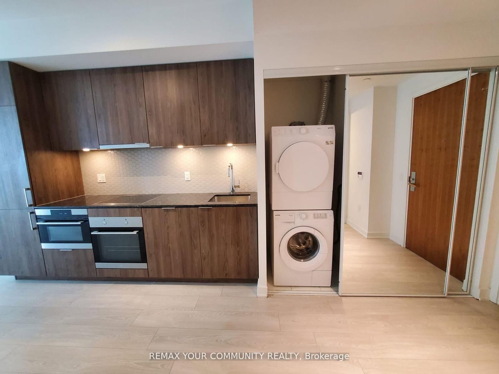 15 Queens Quay E, Unit 408 thumbnail 11