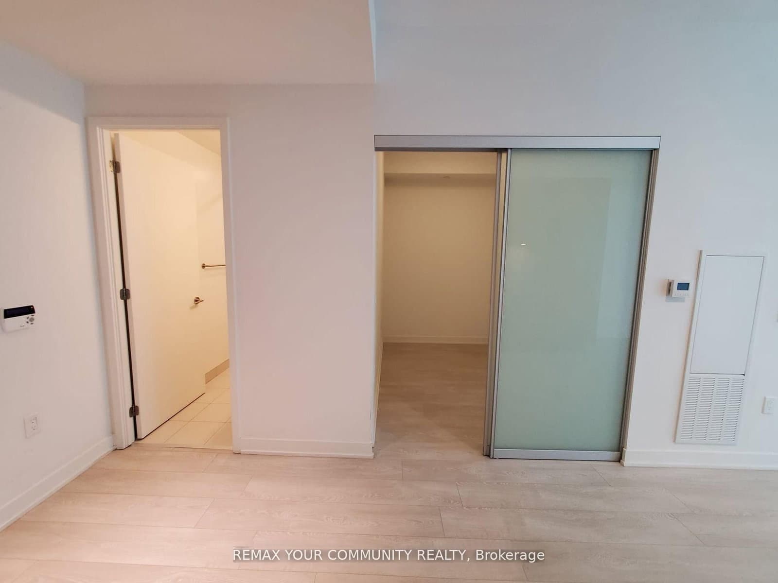 15 Queens Quay E, Unit 408 thumbnail 12
