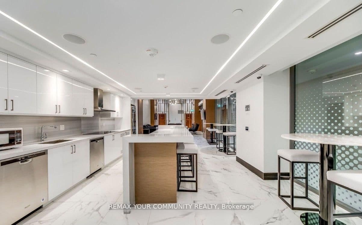 15 Queens Quay E, Unit 408 thumbnail 17