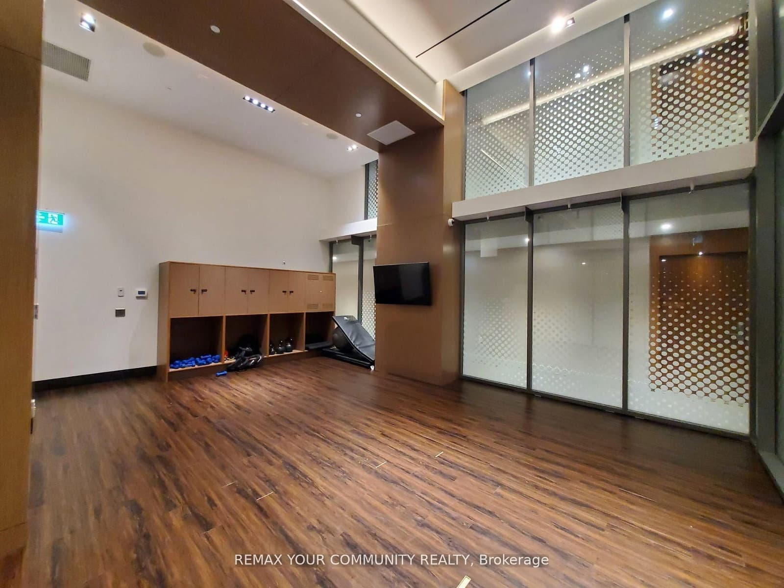 15 Queens Quay E, Unit 408 thumbnail 20