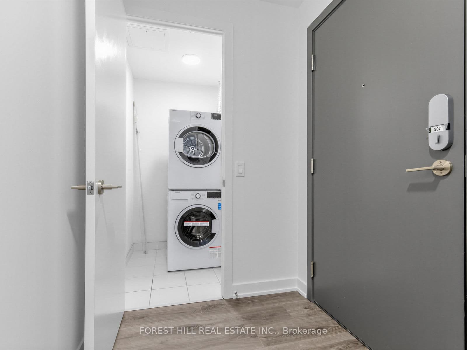9 Tecumseth Street, Unit 807 thumbnail 11