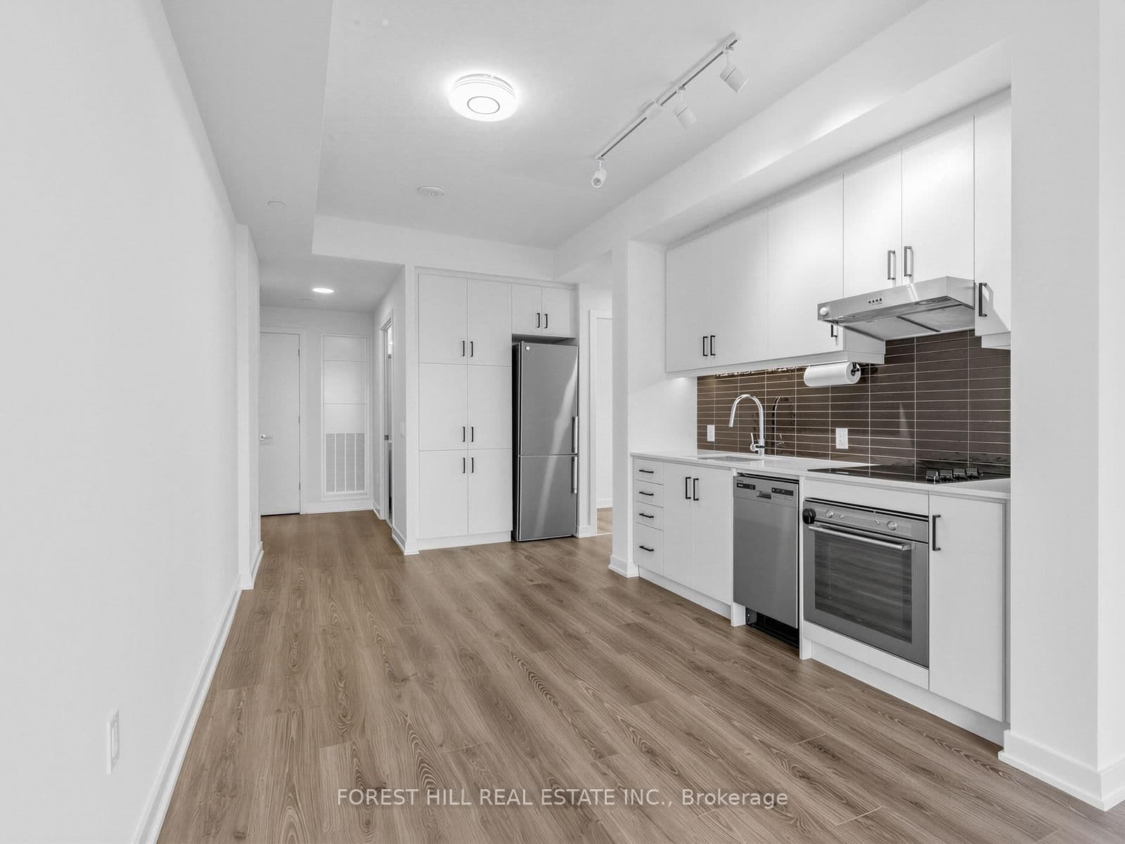 9 Tecumseth Street, Unit 807 thumbnail 3
