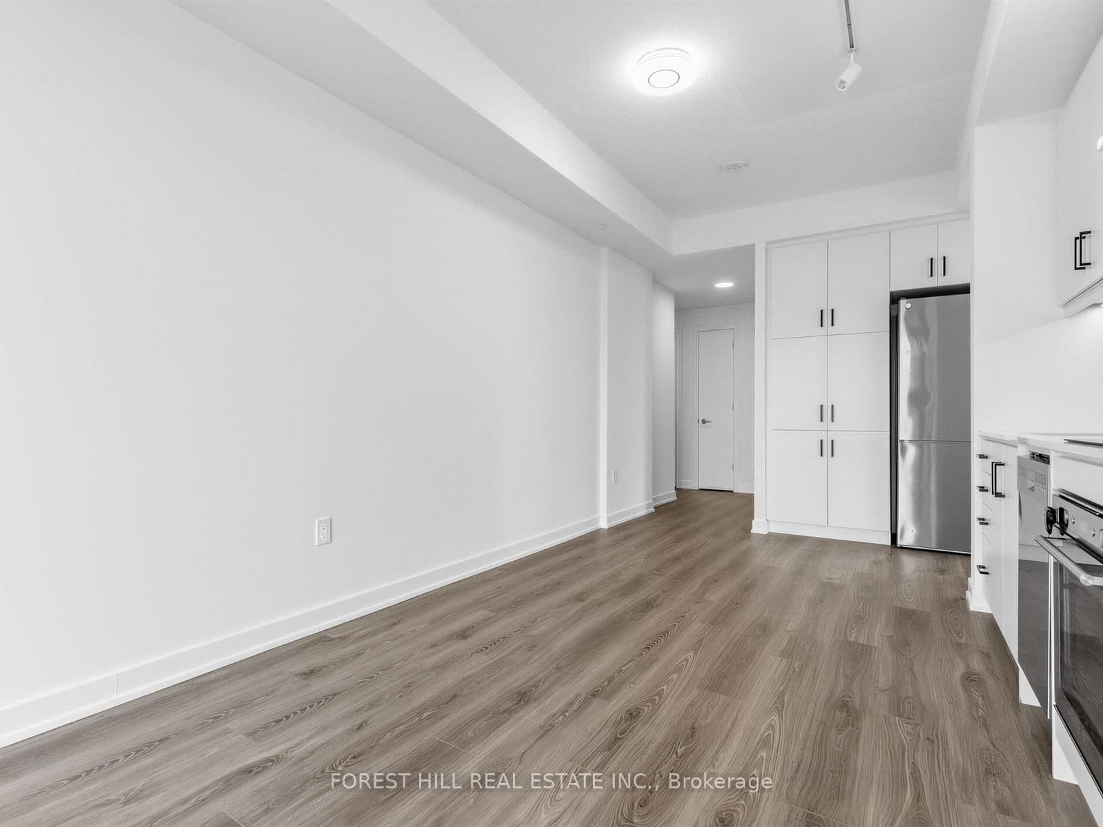 9 Tecumseth Street, Unit 807 thumbnail 5