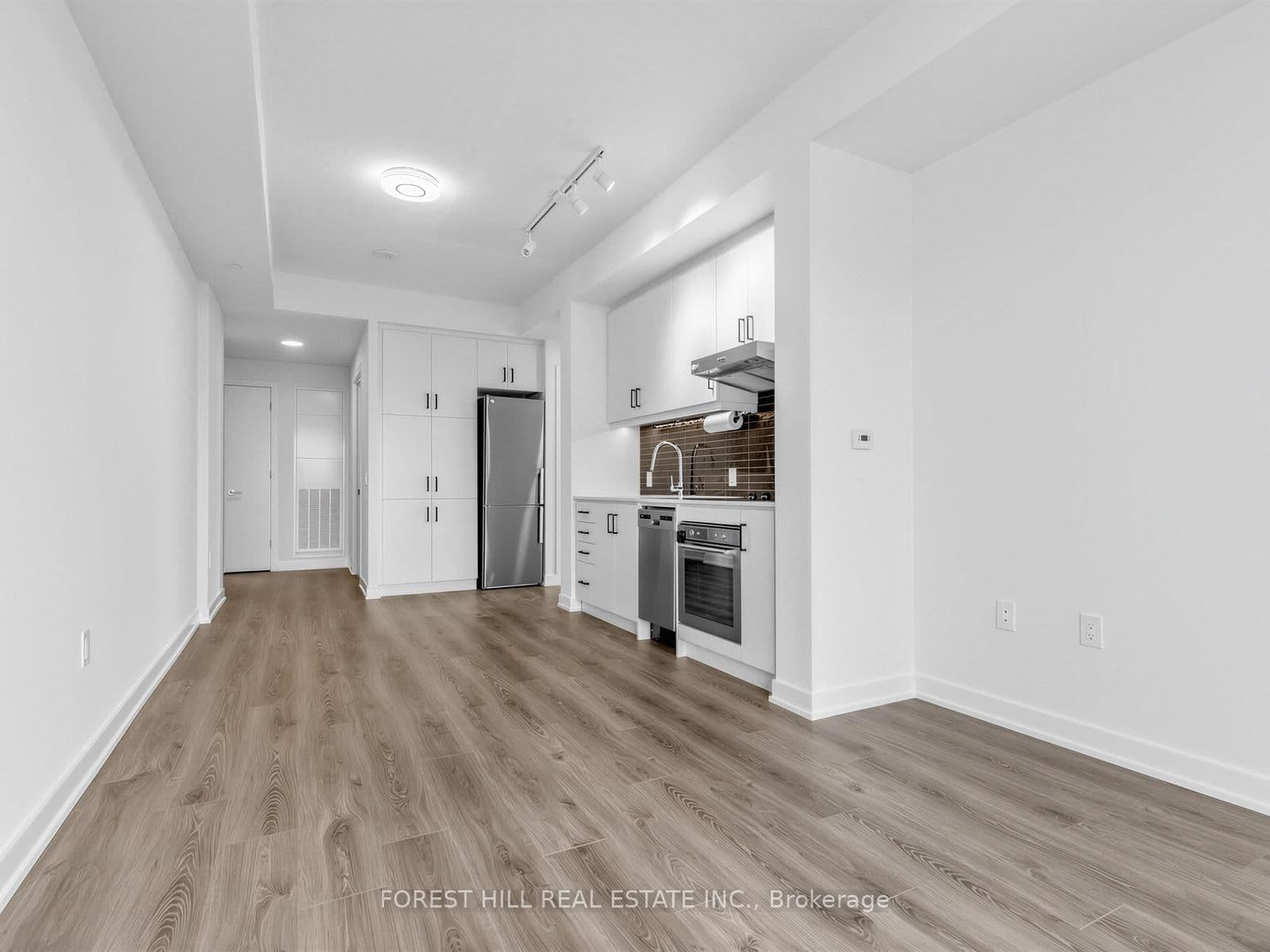 9 Tecumseth Street, Unit 807 thumbnail 7