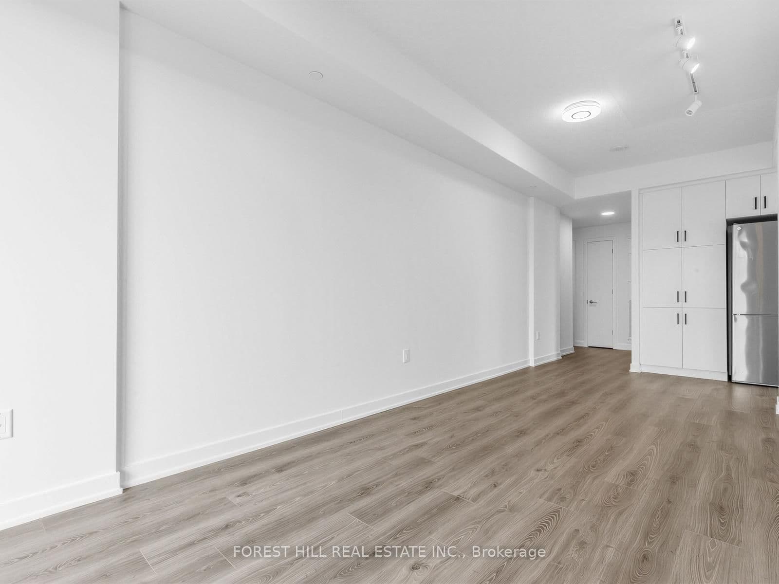 9 Tecumseth Street, Unit 807 thumbnail 8