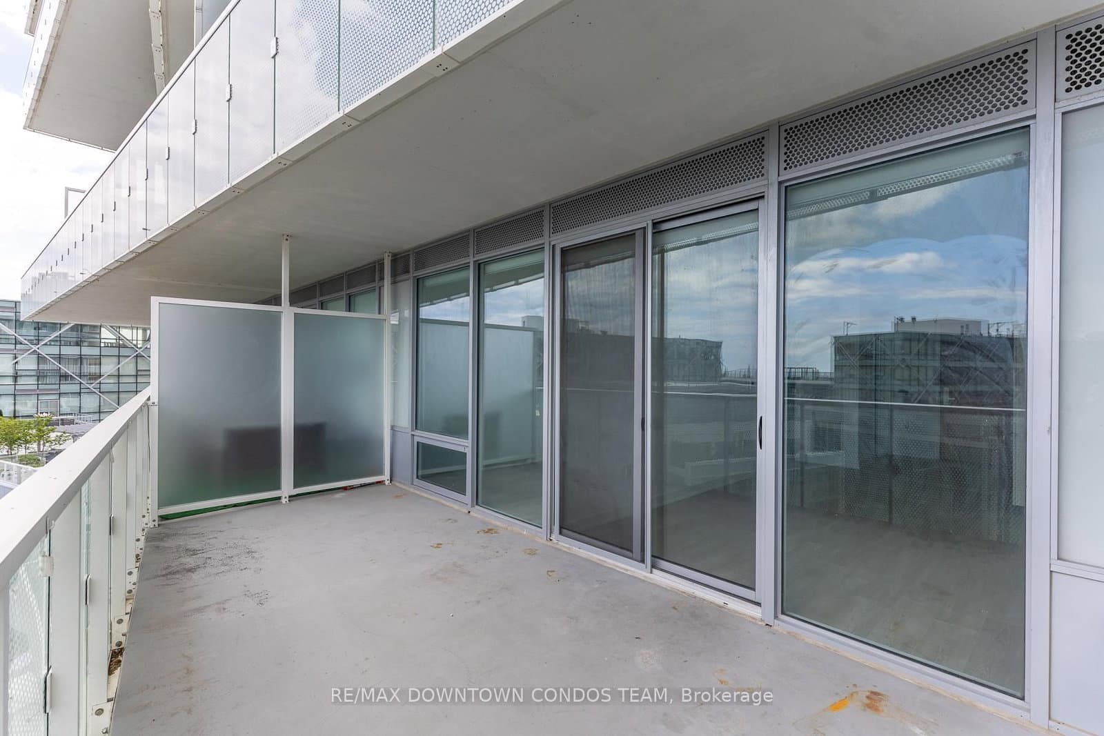 15 Queens Quay E, Unit 1410 thumbnail 27