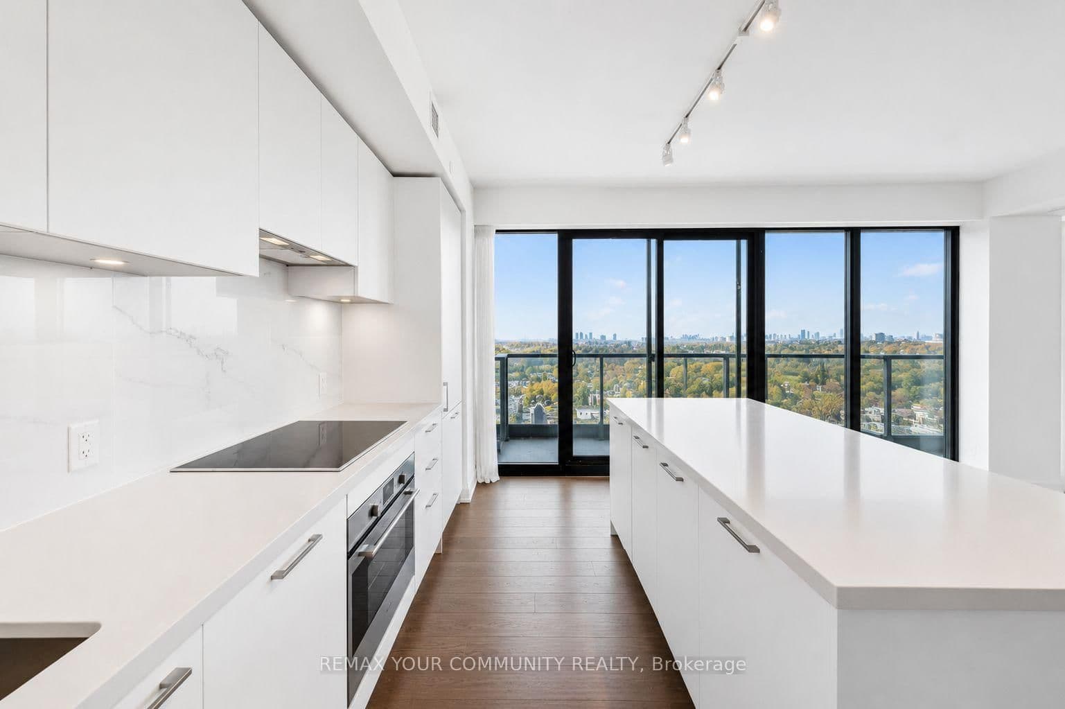 33 Frederick Todd Way, Unit 1305 thumbnail 12