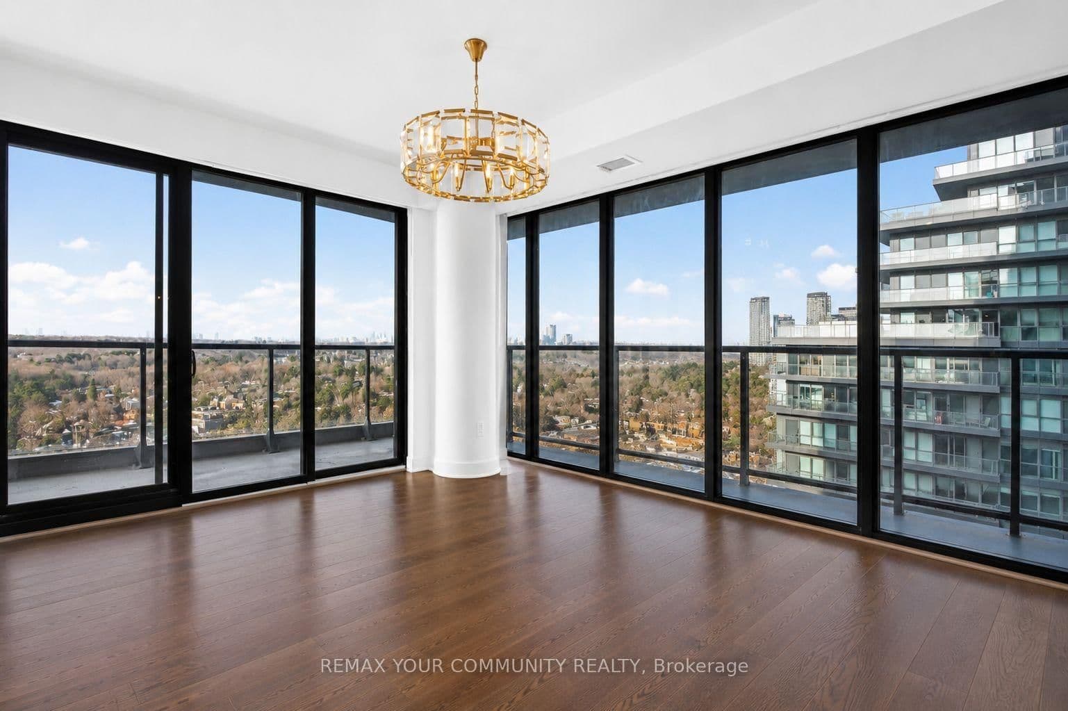 33 Frederick Todd Way, Unit 1305 thumbnail 7