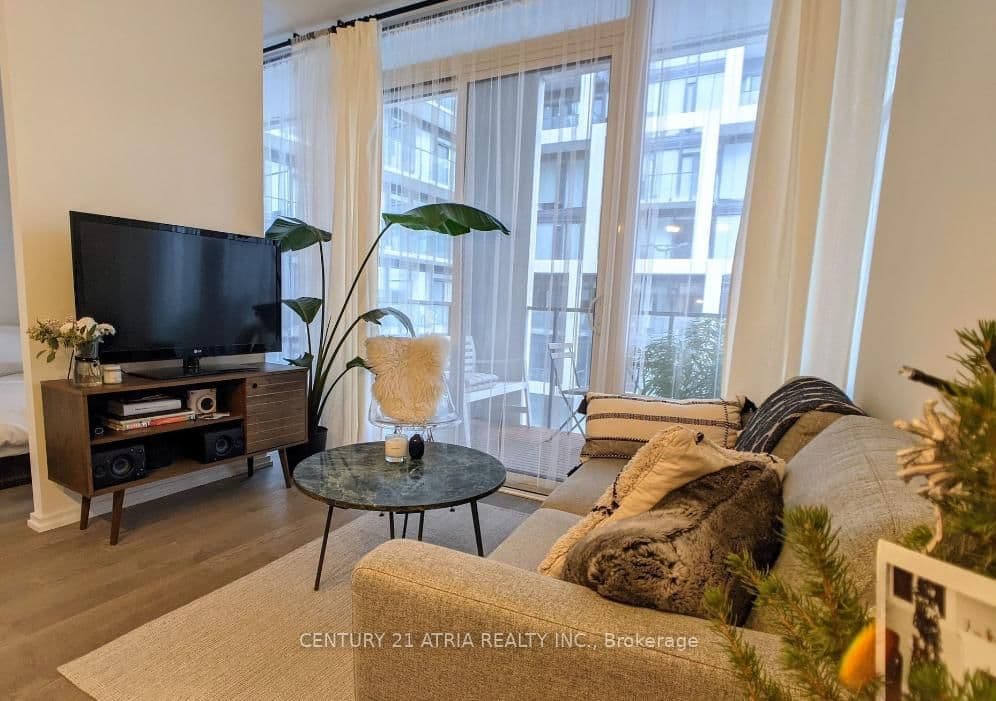 8 Hillsdale Avenue E, Unit 1135 - Image 1