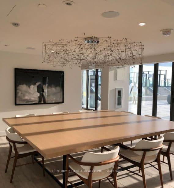 8 Hillsdale Avenue E, Unit 1135 thumbnail 11