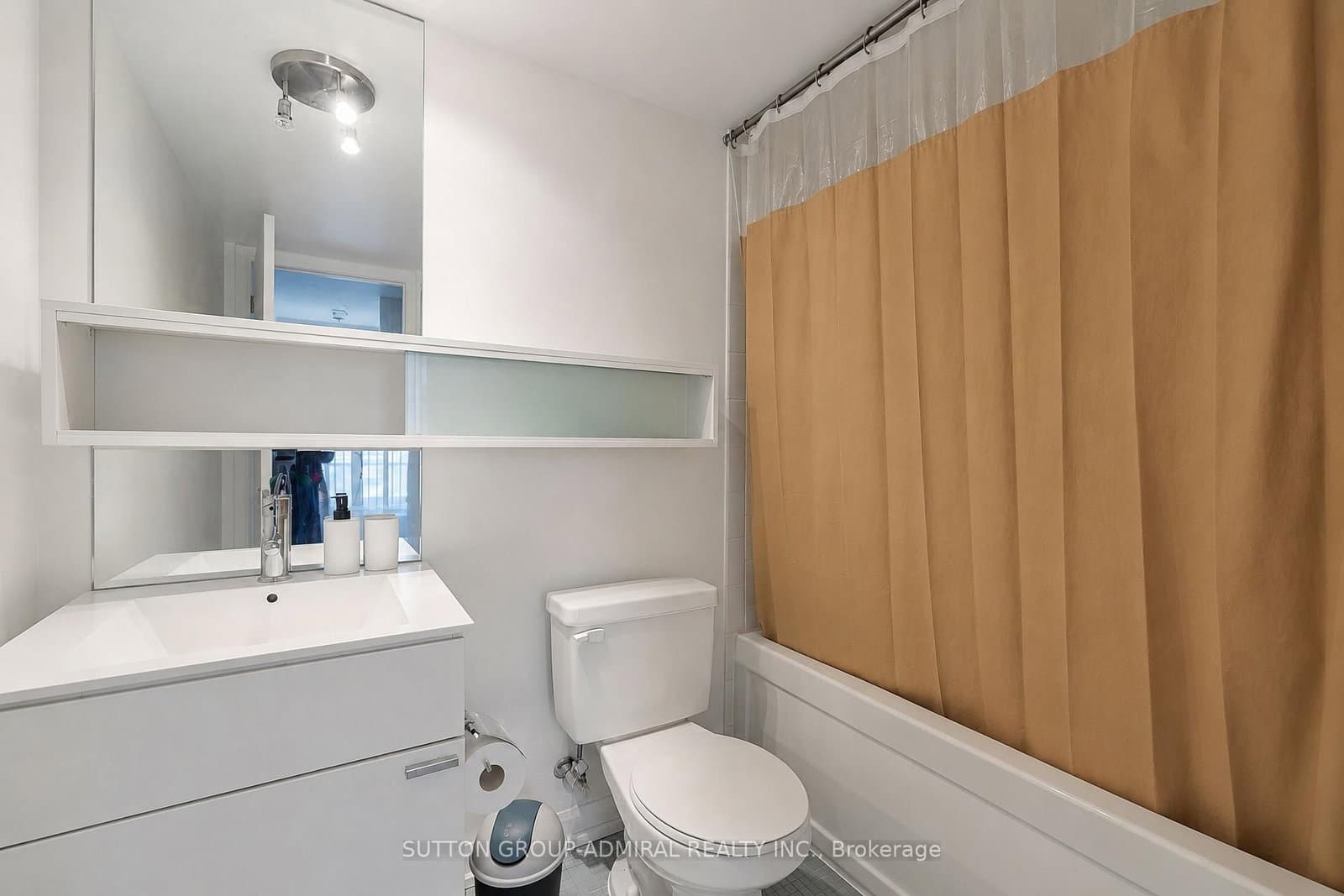 111 Elizabeth Street, Unit 905 thumbnail 17