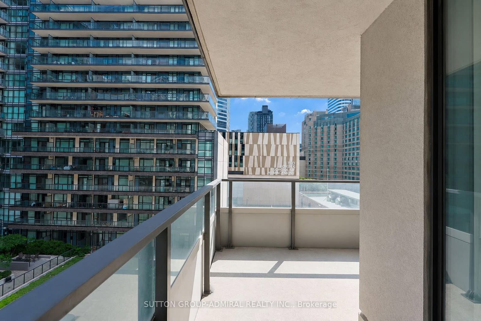 111 Elizabeth Street, Unit 905 thumbnail 18