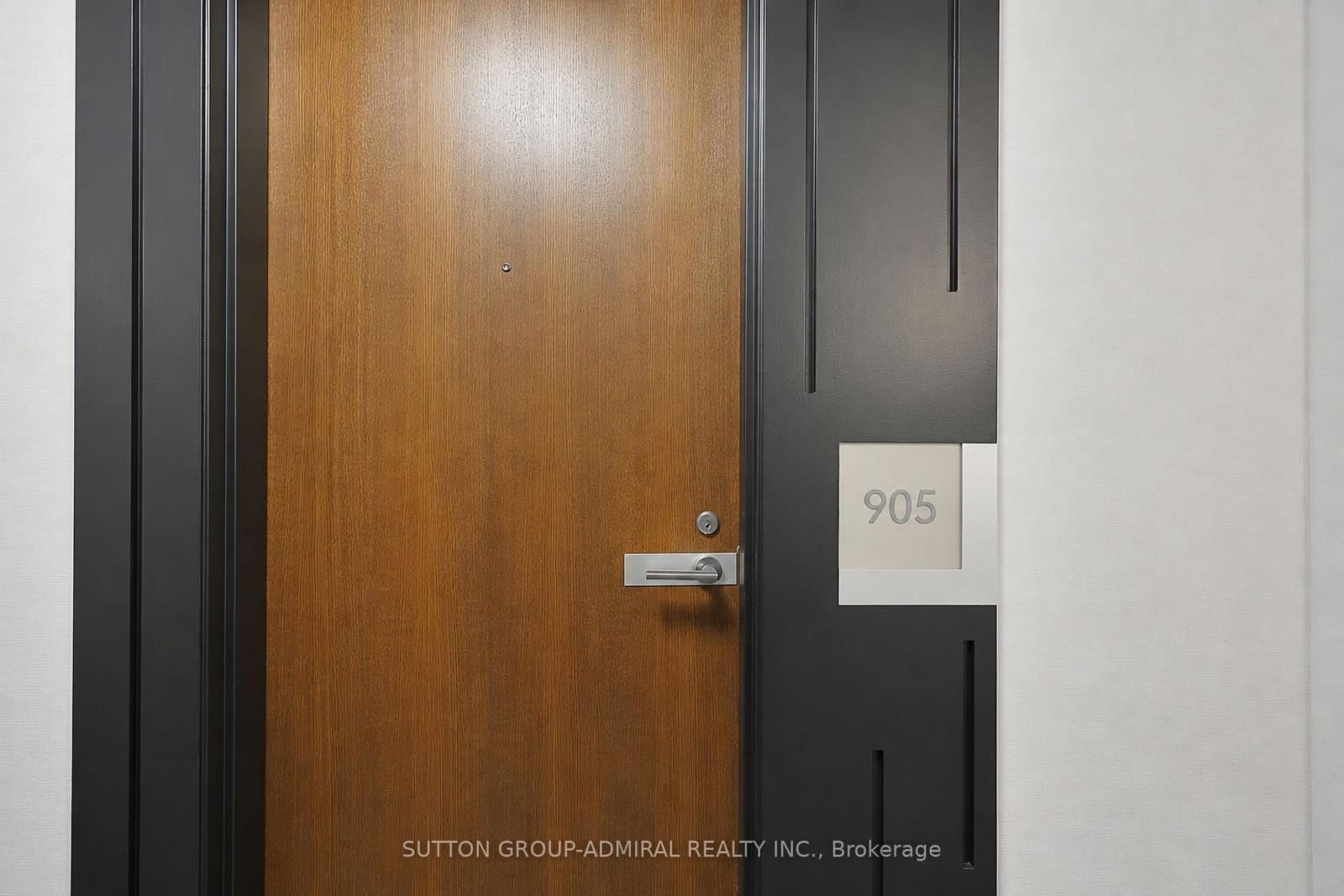111 Elizabeth Street, Unit 905 thumbnail 3