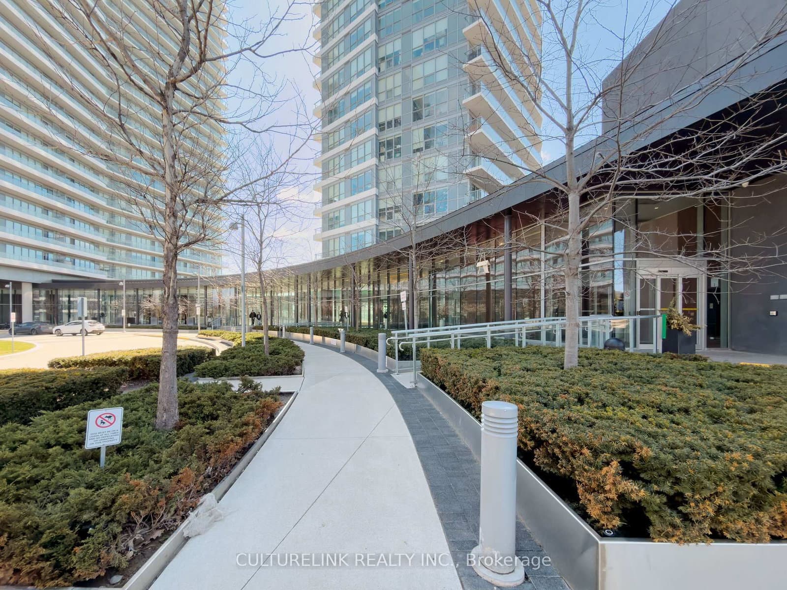 117 McMahon Drive, Unit 2008 thumbnail 5