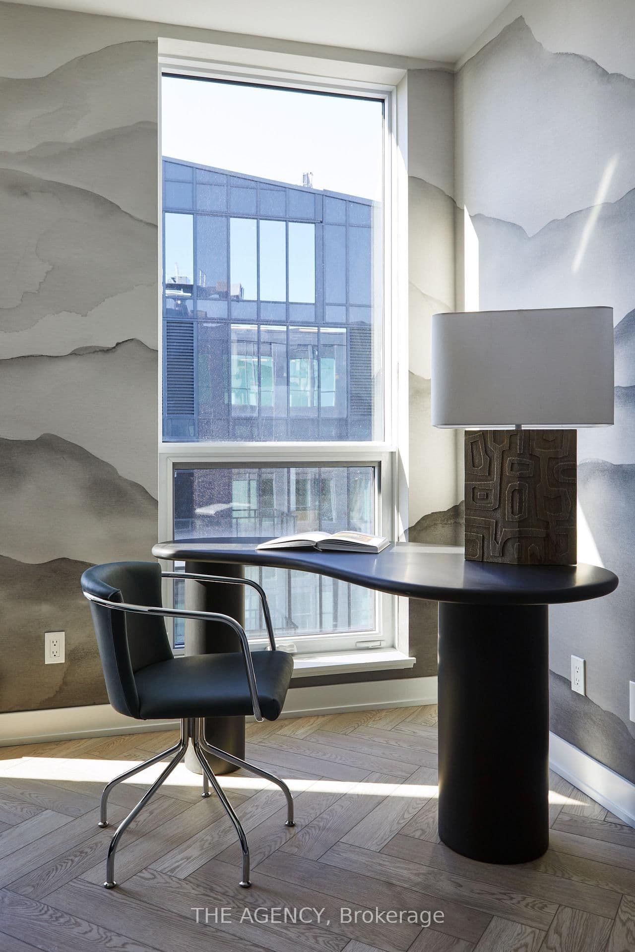 327 King Street W, Unit PH03 thumbnail 14