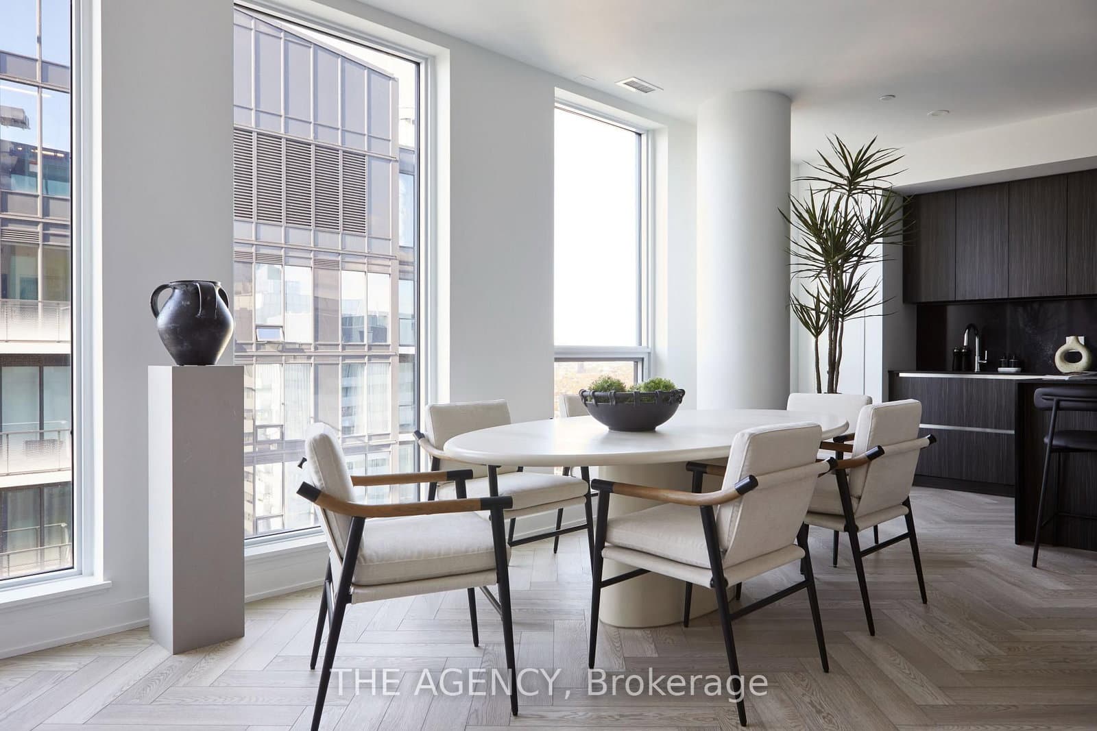 327 King Street W, Unit PH03 thumbnail 5