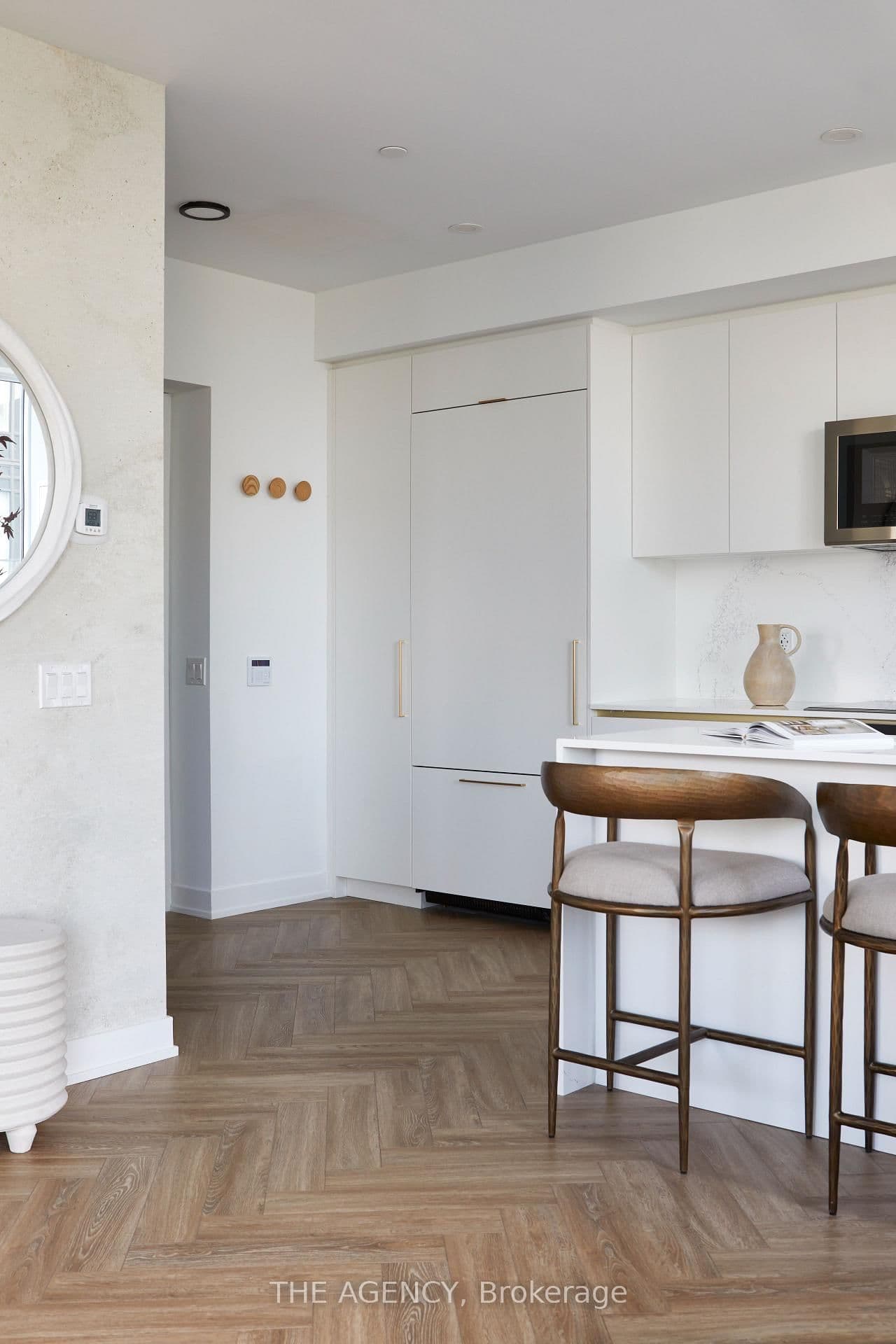 327 King Street W, Unit PH04 thumbnail 6