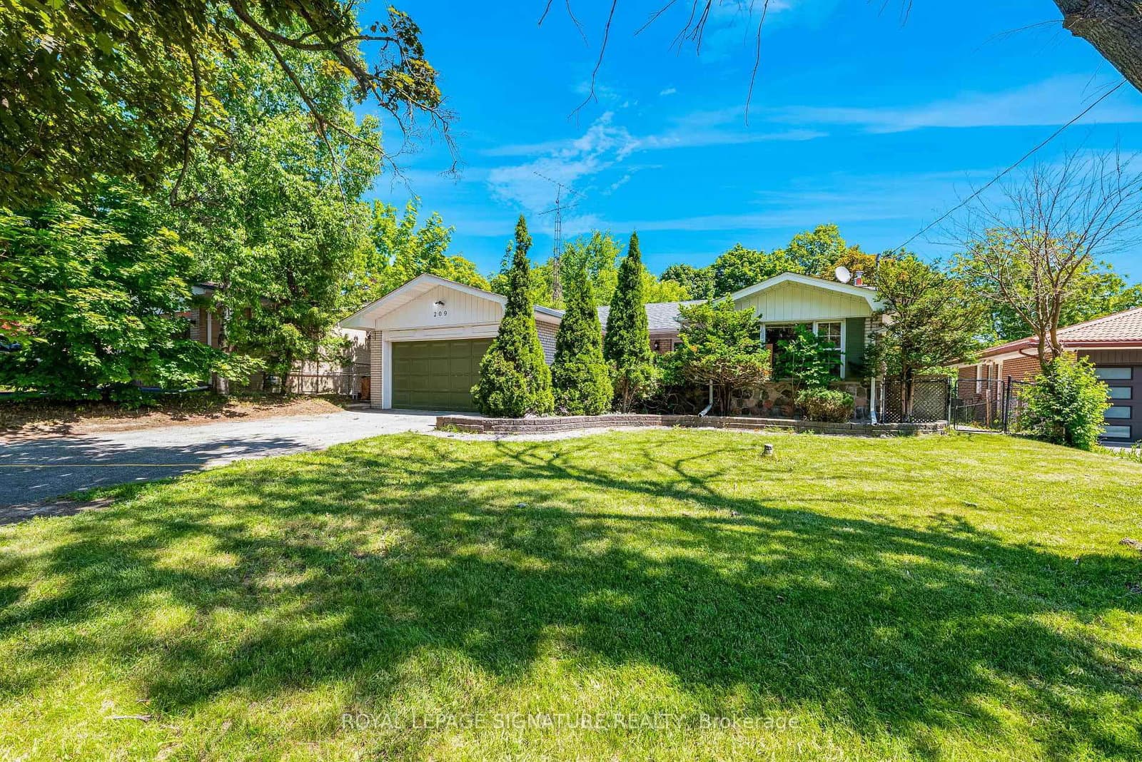 209 Burbank Drive thumbnail 11