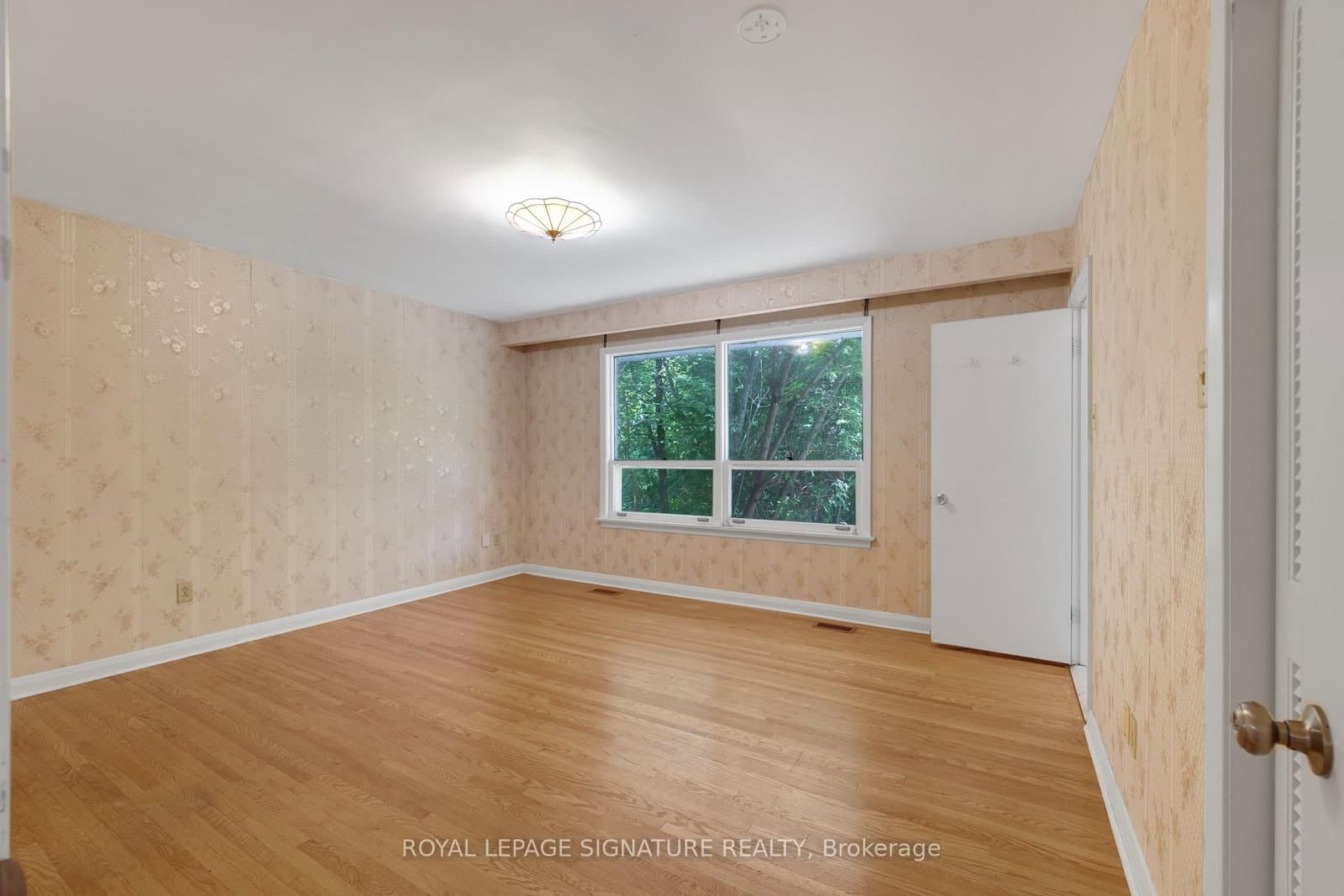 209 Burbank Drive thumbnail 17