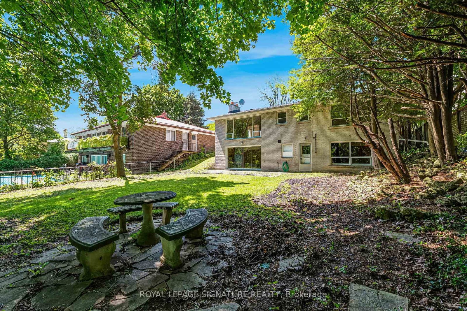 209 Burbank Drive thumbnail 30