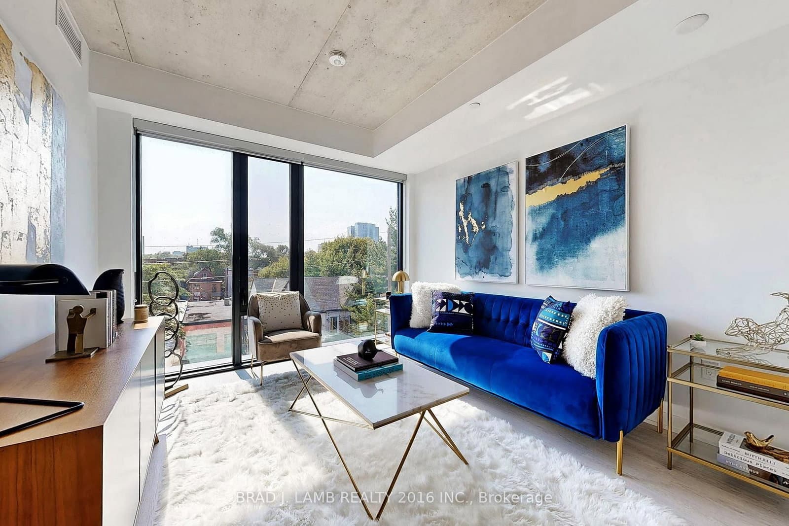 195 McCaul Street, Unit 302 thumbnail 2