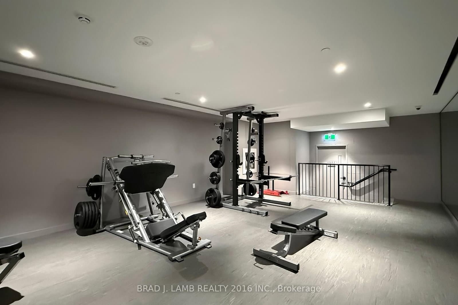 195 McCaul Street, Unit 302 thumbnail 28