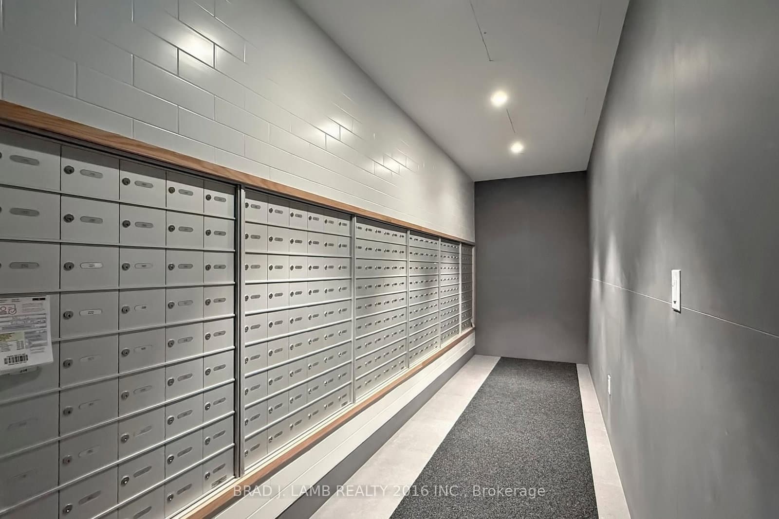 195 McCaul Street, Unit 302 thumbnail 29