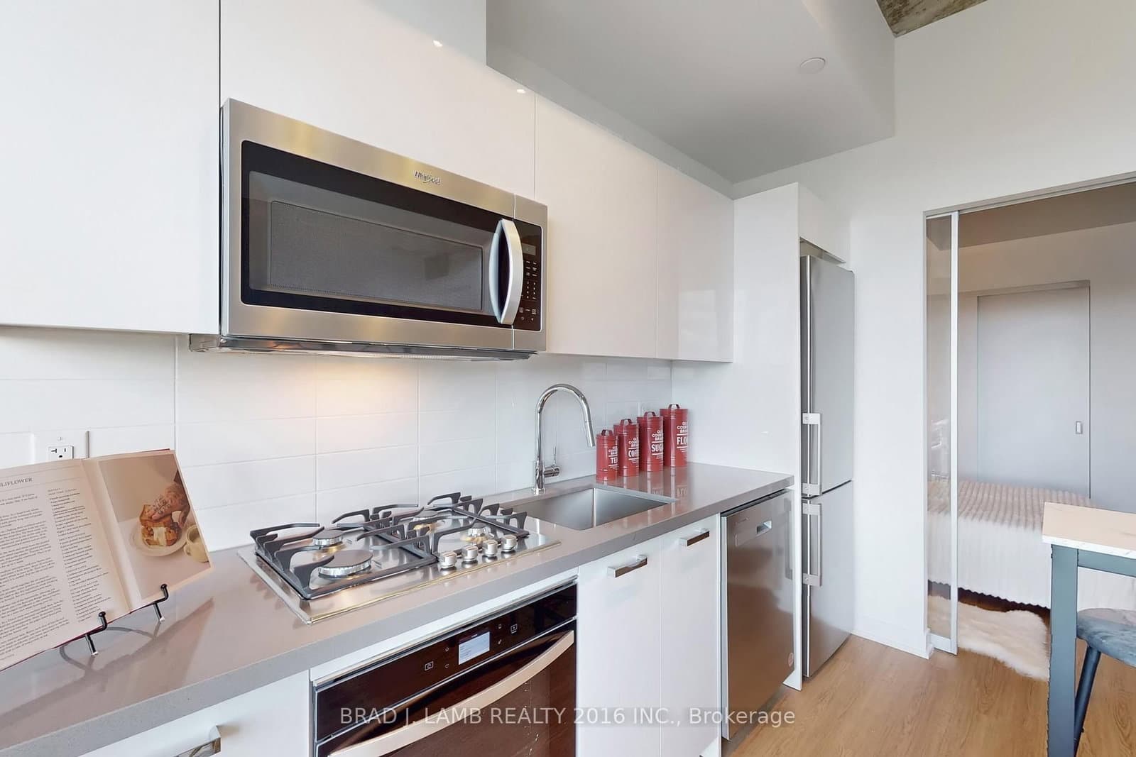 195 McCaul Street, Unit 705 thumbnail 14