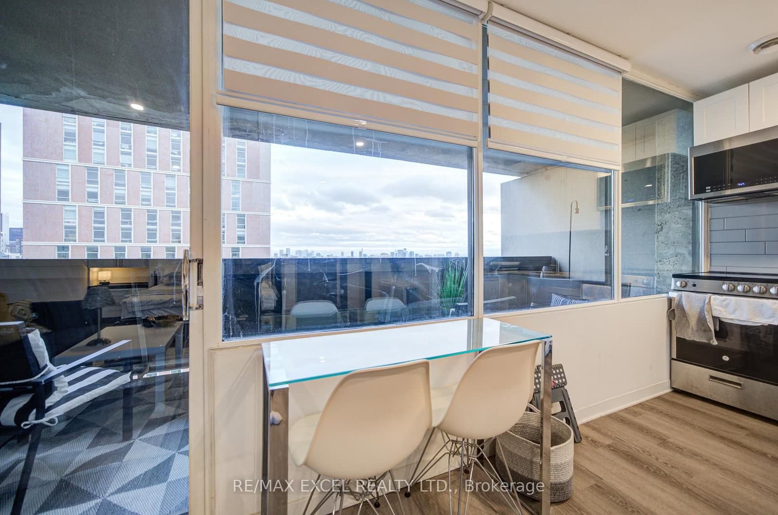 720 Spadina Avenue, Unit 1605 thumbnail 26
