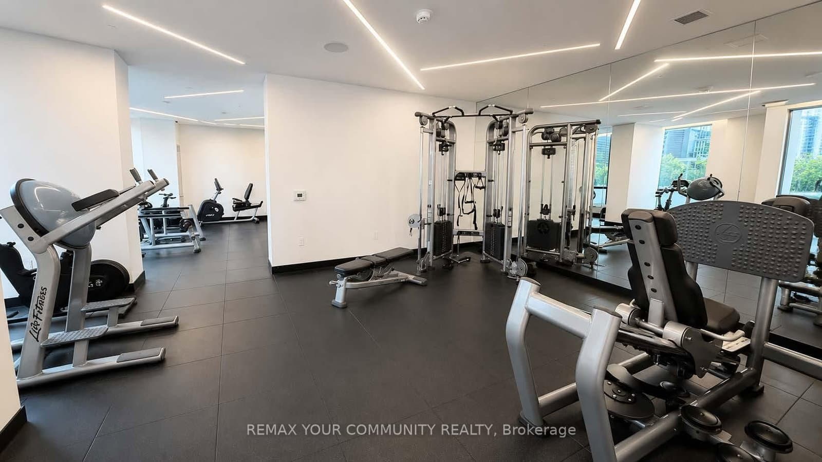 395 Bloor Street E, Unit 2601 thumbnail 18